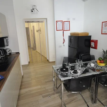 Flatinrome Trastevere Deluxe Rooms - Jacuzzi - Accetta Bonus Vacanze-3